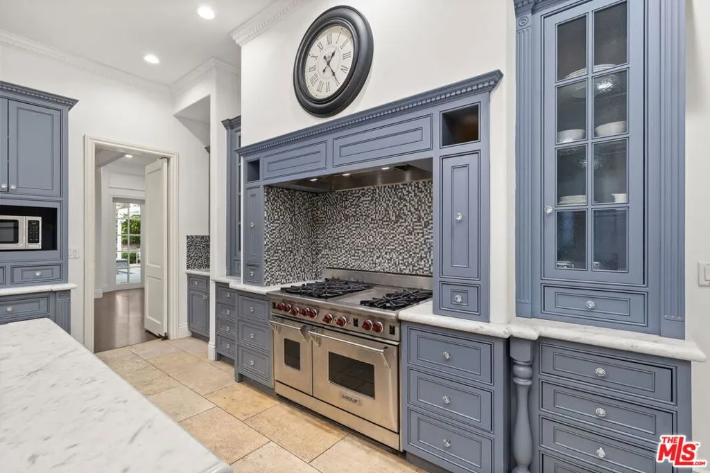 4923 Amigo Avenue, Tarzana, California 91356 home-pic-14